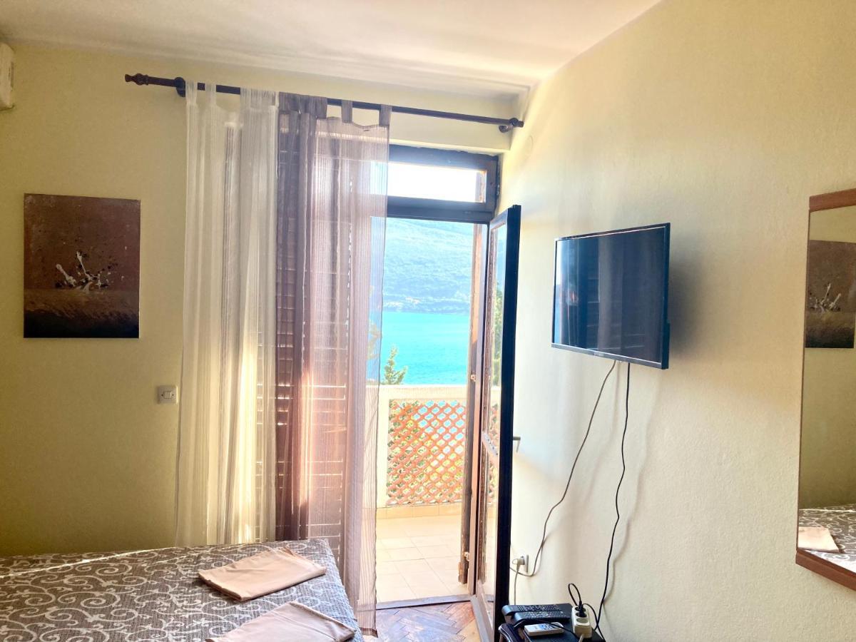 Apartmani Ilic Херцег Нови Екстериор снимка