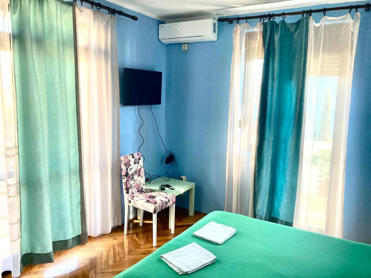 Apartmani Ilic Херцег Нови Екстериор снимка