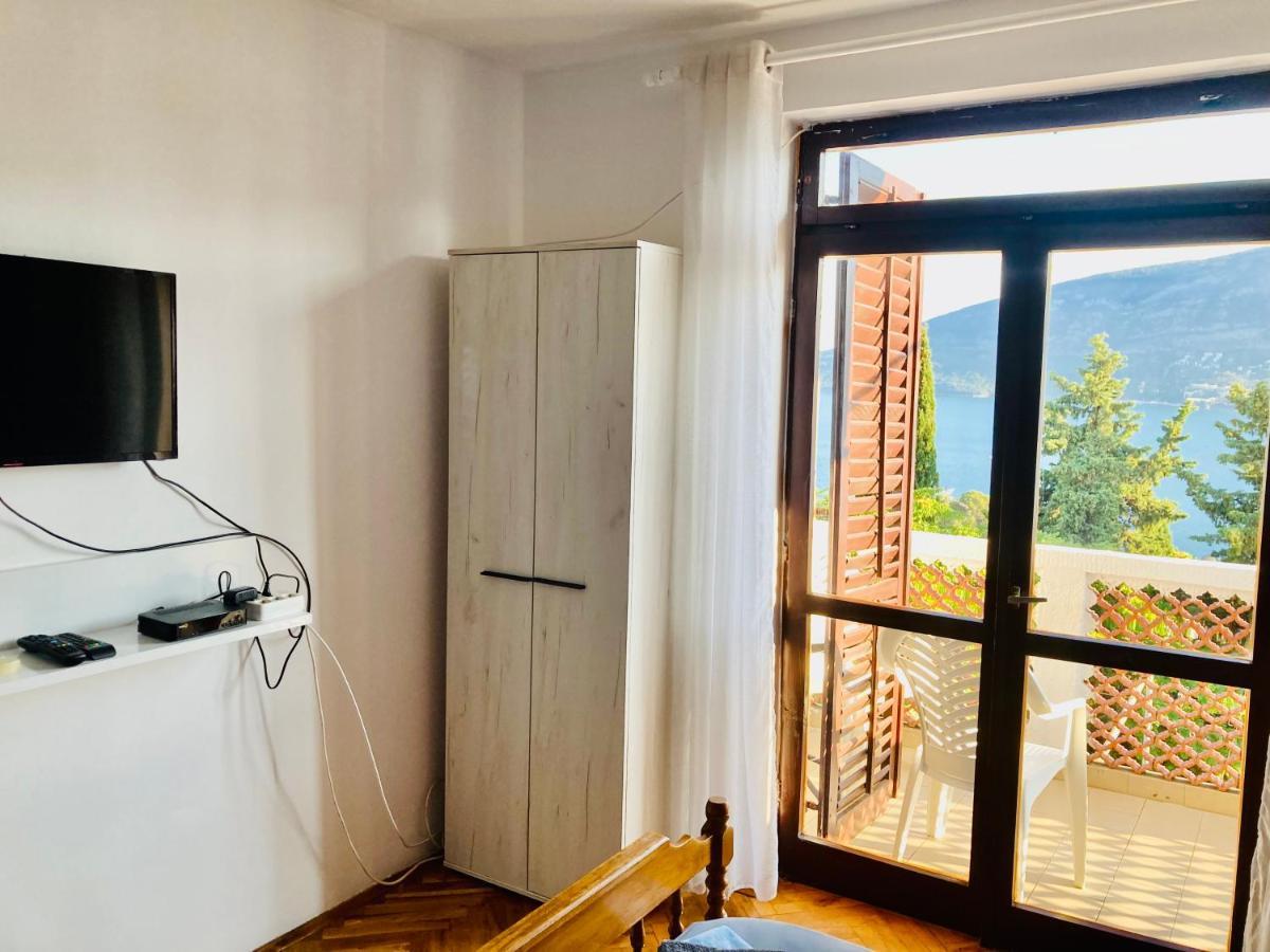Apartmani Ilic Херцег Нови Екстериор снимка